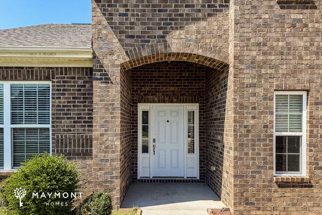 Building Photo - 580 Smoky Mountains Dr