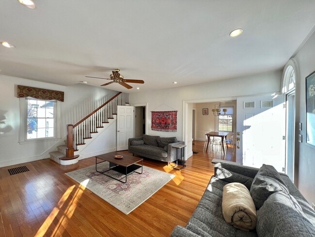 Photo - 54 Simonds Rd