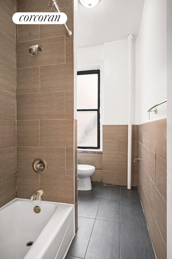 Photo - 396 Montgomery St