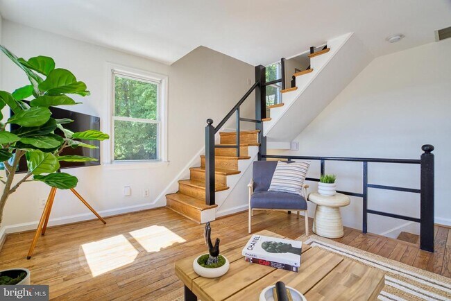 Photo - 3731 S Kemper Rd