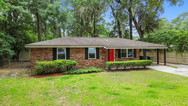 Photo - 527 Red Oak Rd