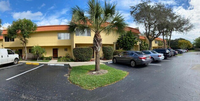 Photo - 896 SW 9th St Cir Condo