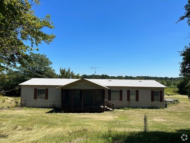 Building Photo - 328 Pine Tree Dr Rental