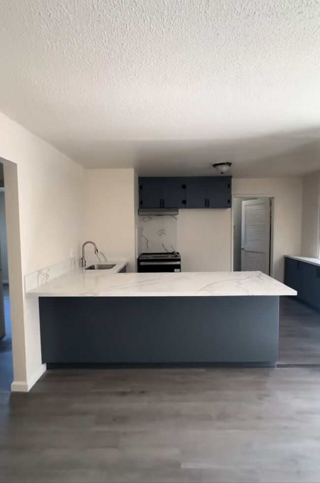 Photo - 3976 Mission Rd