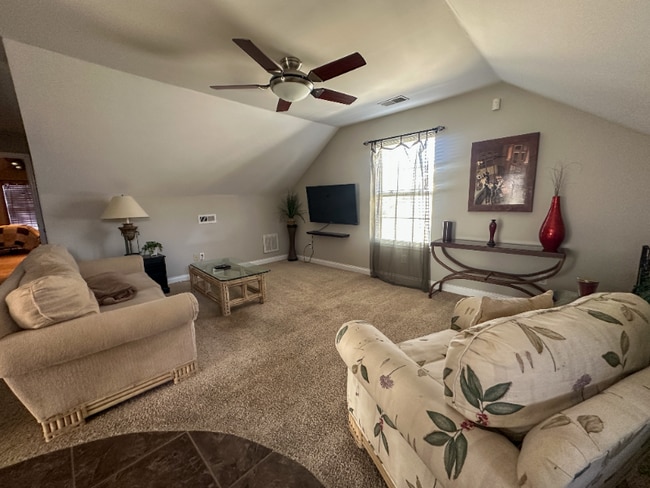 Photo - 288 38th Ave N