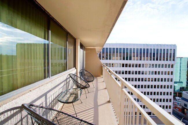 Photo - 320 23rd St S Unidad FL14-ID1022516P