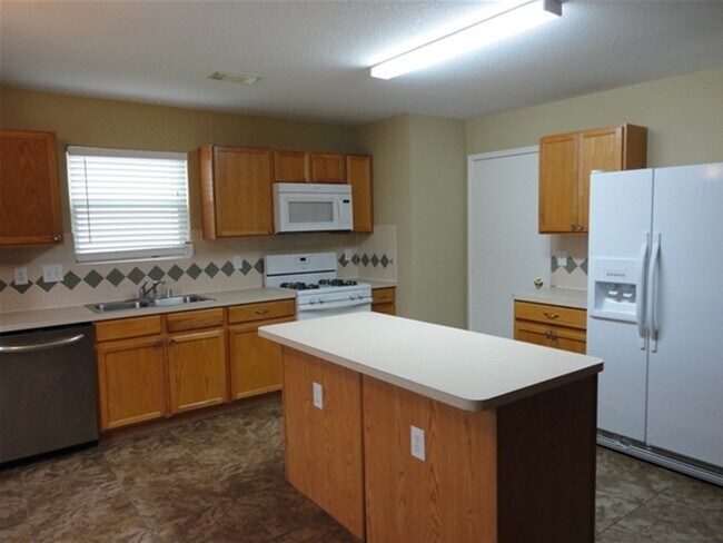 Photo - 18107 Quiet Ridge Ln