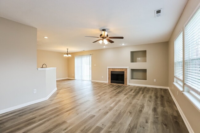 Photo - 7329 Kimble Dr