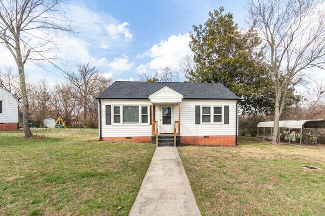 Building Photo - Lovely 3 bedroom, 1 bathroom home in High Point with LVP throughout!
