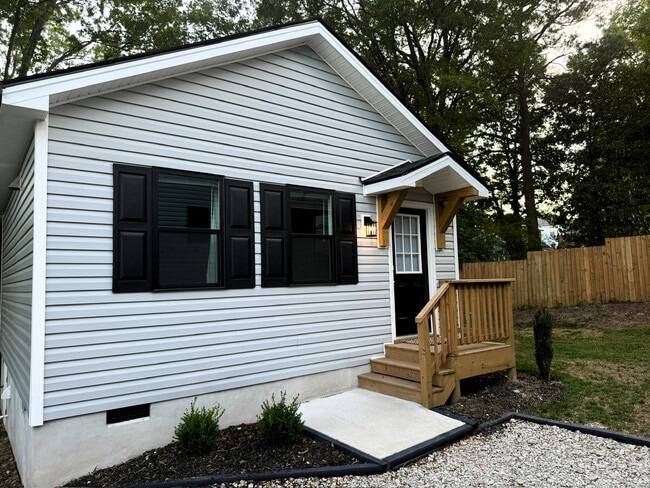 Photo - 606 Price Ave