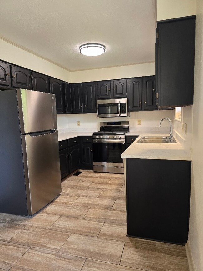 Photo - Newly Renovated 3/2/2 with Cul-de-Sac Location