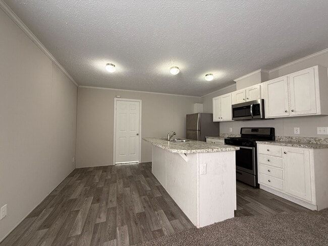 Photo - 16137 Normandy St