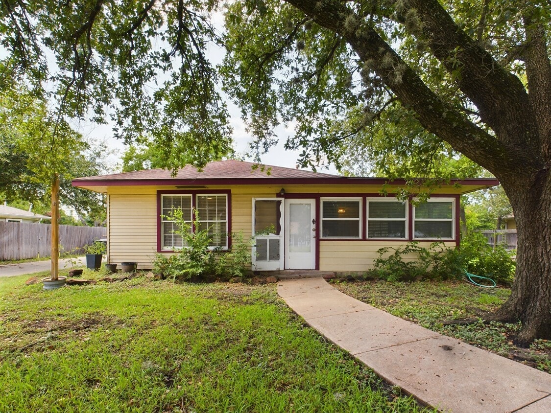 Photo - 305 Bolton Ave (College Station, TX)