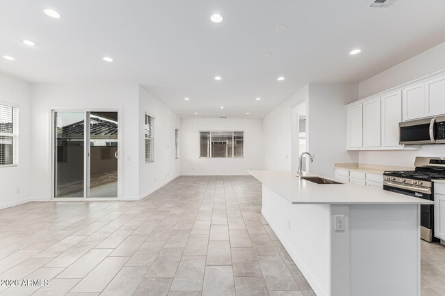 Photo - 9646 W Flower St