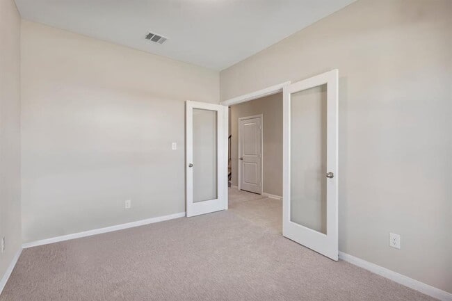 Photo - 113 Copper Lily Dr