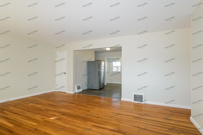 Photo - 1305 Acredale Dr