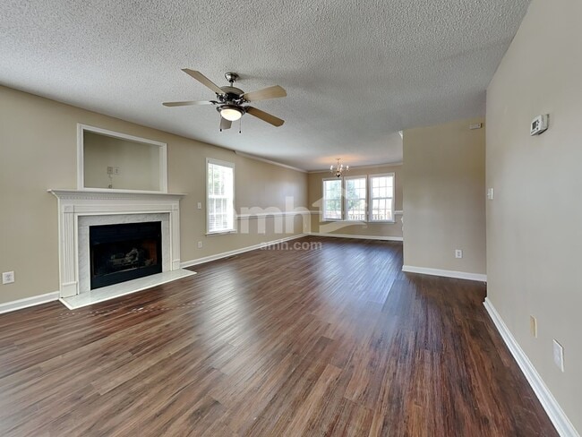 Photo - 55 Old Tree Ct