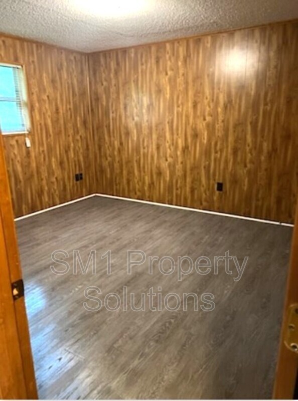Photo - 1716 Green Oaks Dr SE