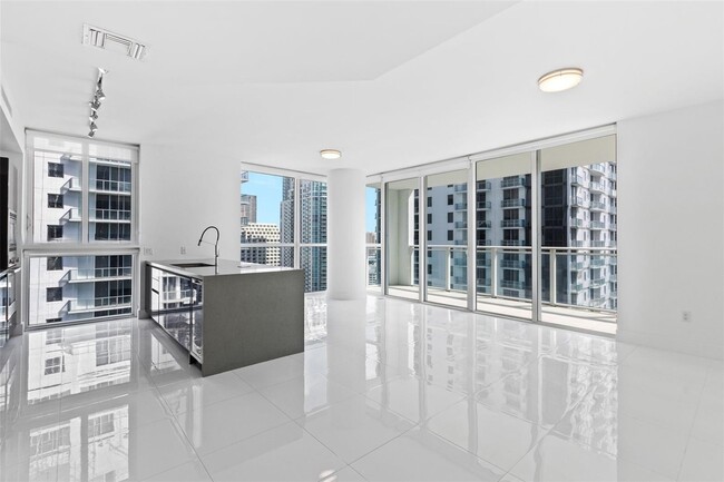 Building Photo - 1080 Brickell Ave Unit 3006