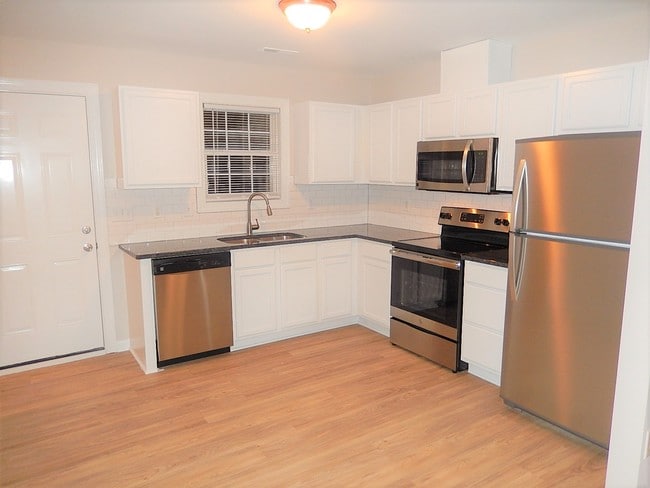 Photo - 123 W Chestnut Ave