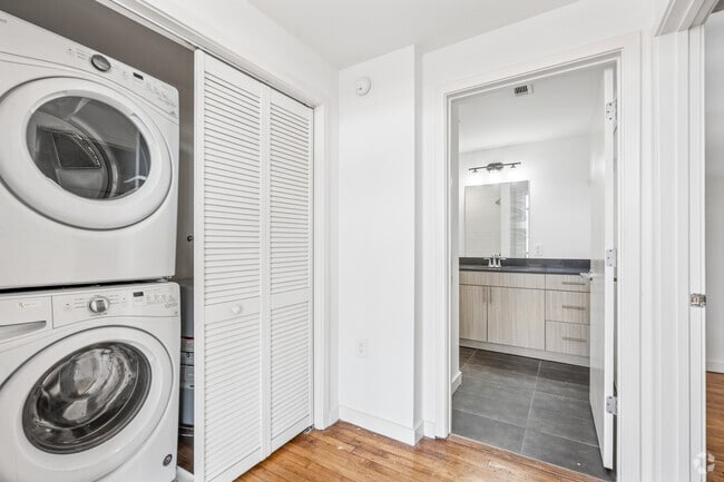1BR, 1BA - 1,150SF - Laundry