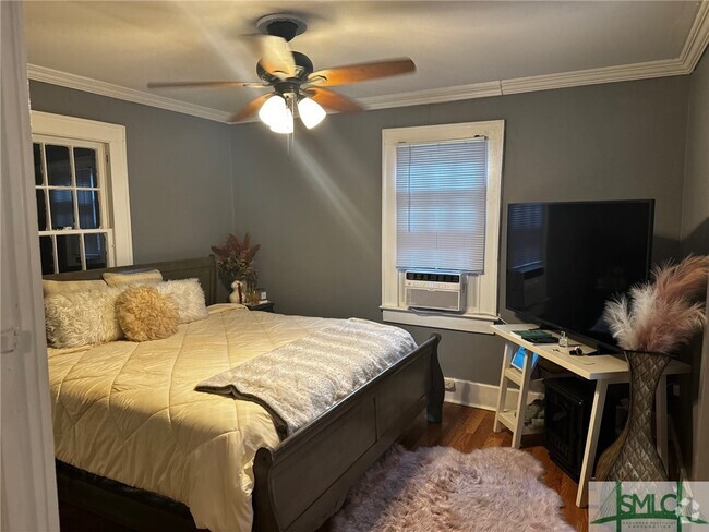 Building Photo - 627 W 35th St Rental
