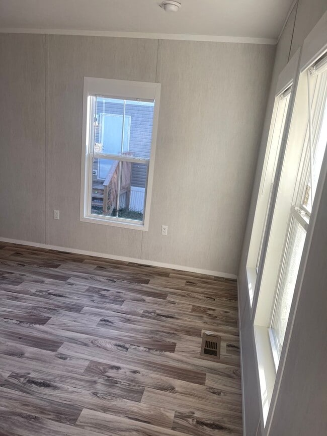 Photo - LUXURY MOBILE HOME  1 Bedroom/ 1 Bath