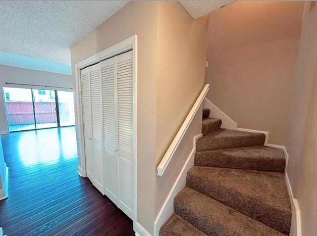 Photo - 915 Turtle Lake Blvd