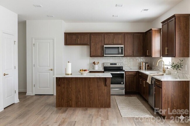 Photo - 1215 Nesters Store Pl SW