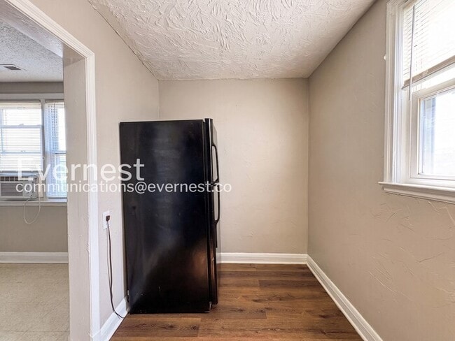 Photo - 1049 E Patapsco Ave