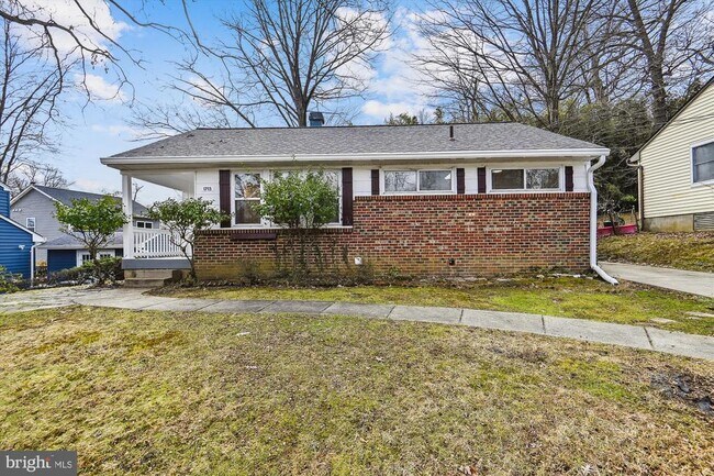 Photo - 1713 Crawford Dr House