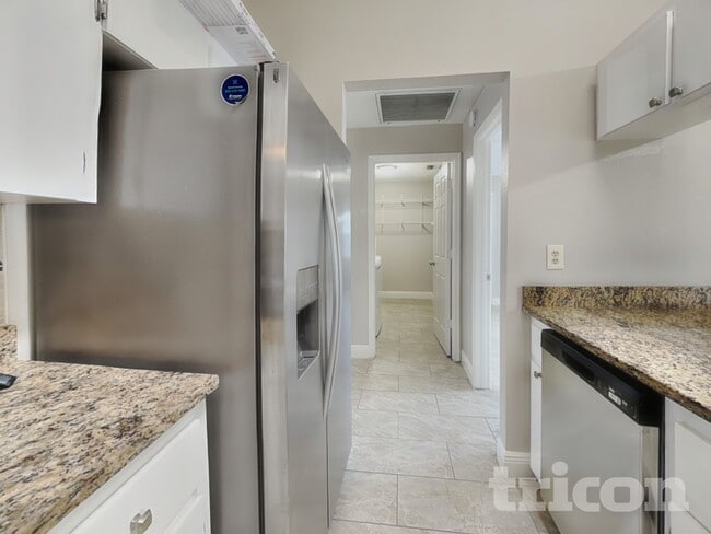 Photo - 488 Northview St