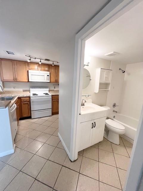 Photo - 10709 Cleary Blvd Unit 105