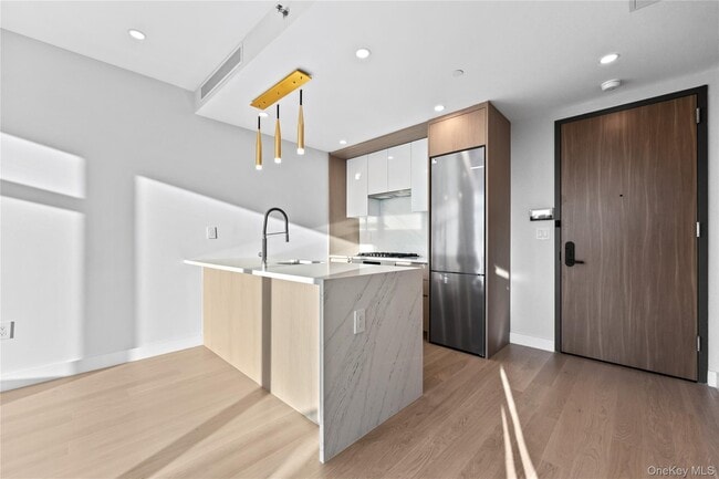 Photo - 38-20 Parsons Blvd Unit 619