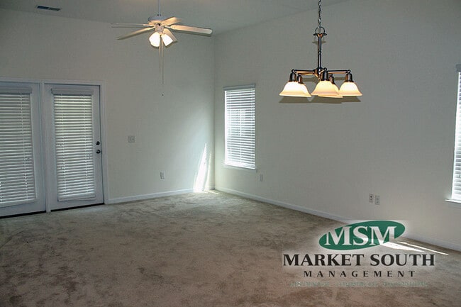 Photo - HIGHLANDS CROSSINGS TOWNHOMES