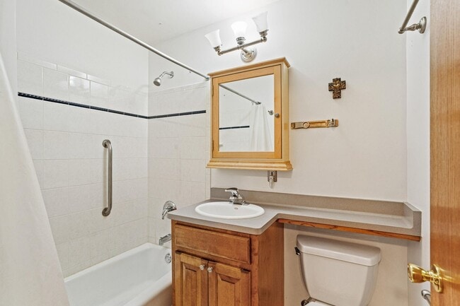Photo - 935-937 N 37th St. Unit 211