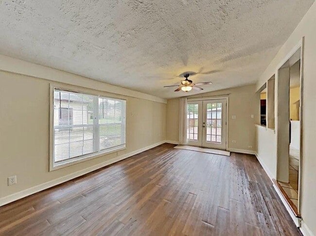 Photo - 15444 Alameda Ave