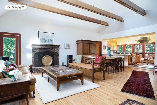 Photo - 76 Round Pond Ln