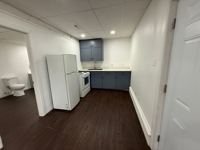 Photo - 732 Bonaire Rd