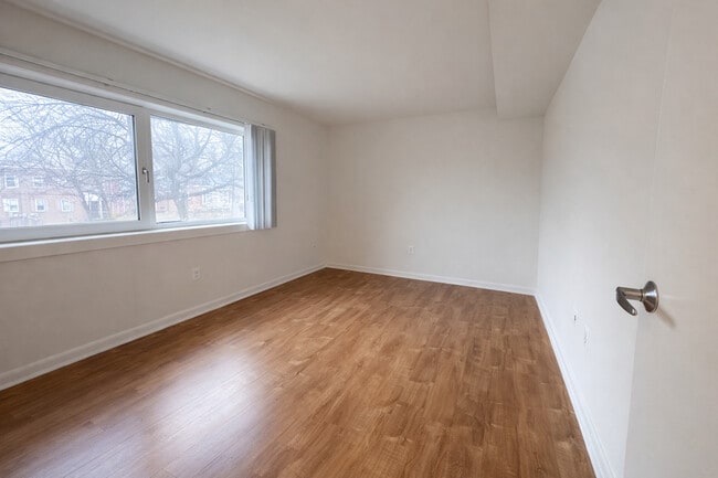 Primary Bedroom - Weinberg Commons