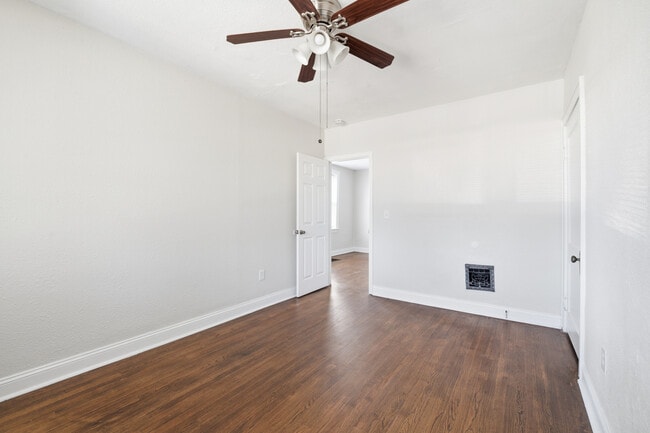 Photo - 4916 Robert Ave Unit 4918