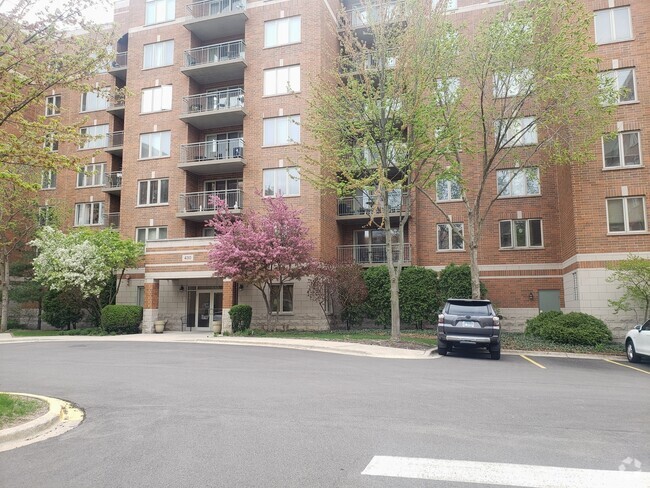 Building Photo - 430 Western Ave Unit 410 Rental