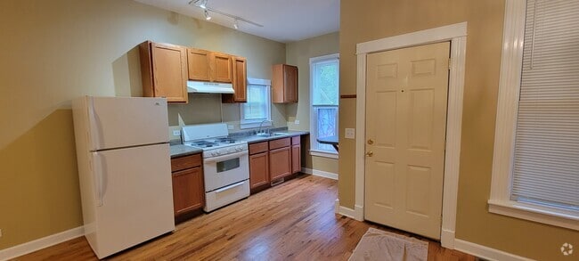 Building Photo - 474 W Judd St Unit Studio Rental