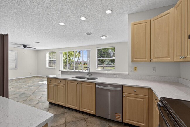 Photo - 1104 Oakwater Dr
