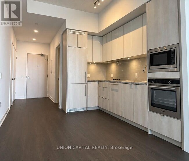 Photo - 115 Blue Jays Way Unit 4907