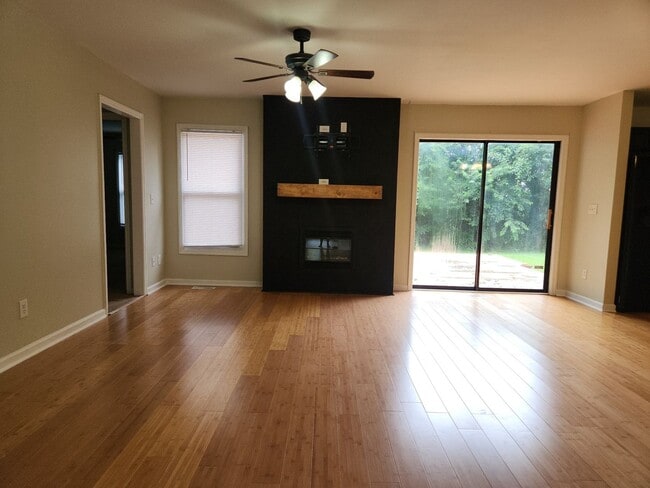 Photo - 3483 Arvin Dr