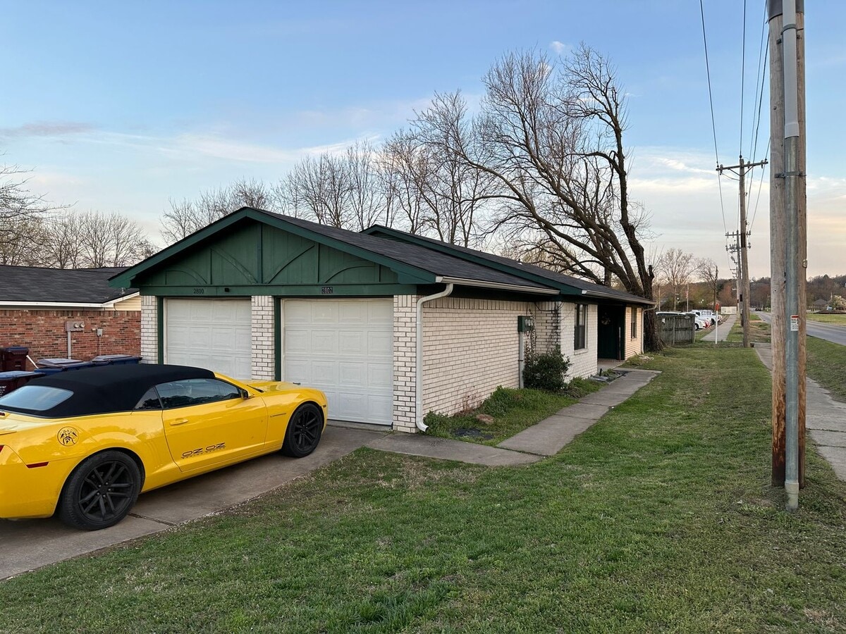 Photo - 2802 Grinnell Ave