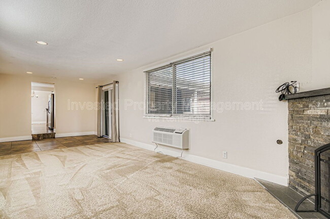 Photo - 2400 Pontiac St