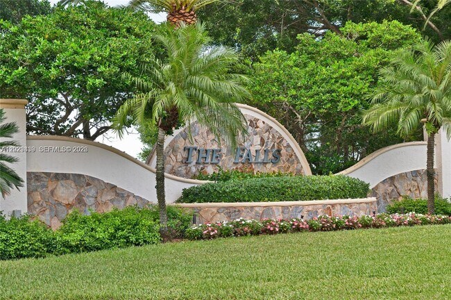 Photo - 889 Sand Creek Cir