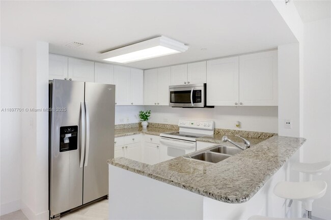 Photo - 19501 W Country Club Dr Unit 1111